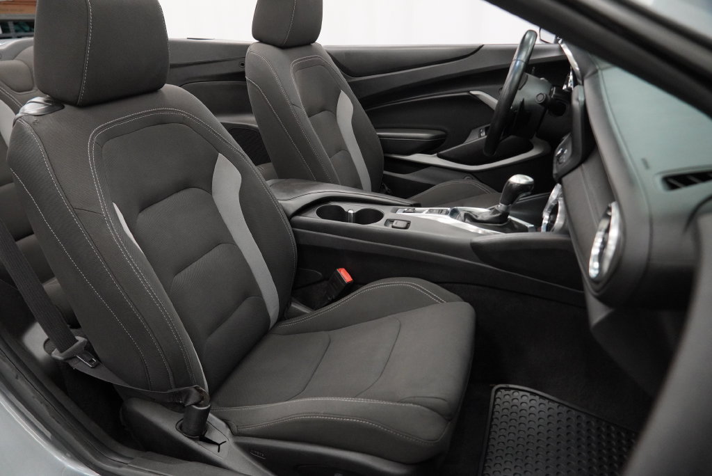 Certified 2020 Chevrolet Camaro LT RWD image 39