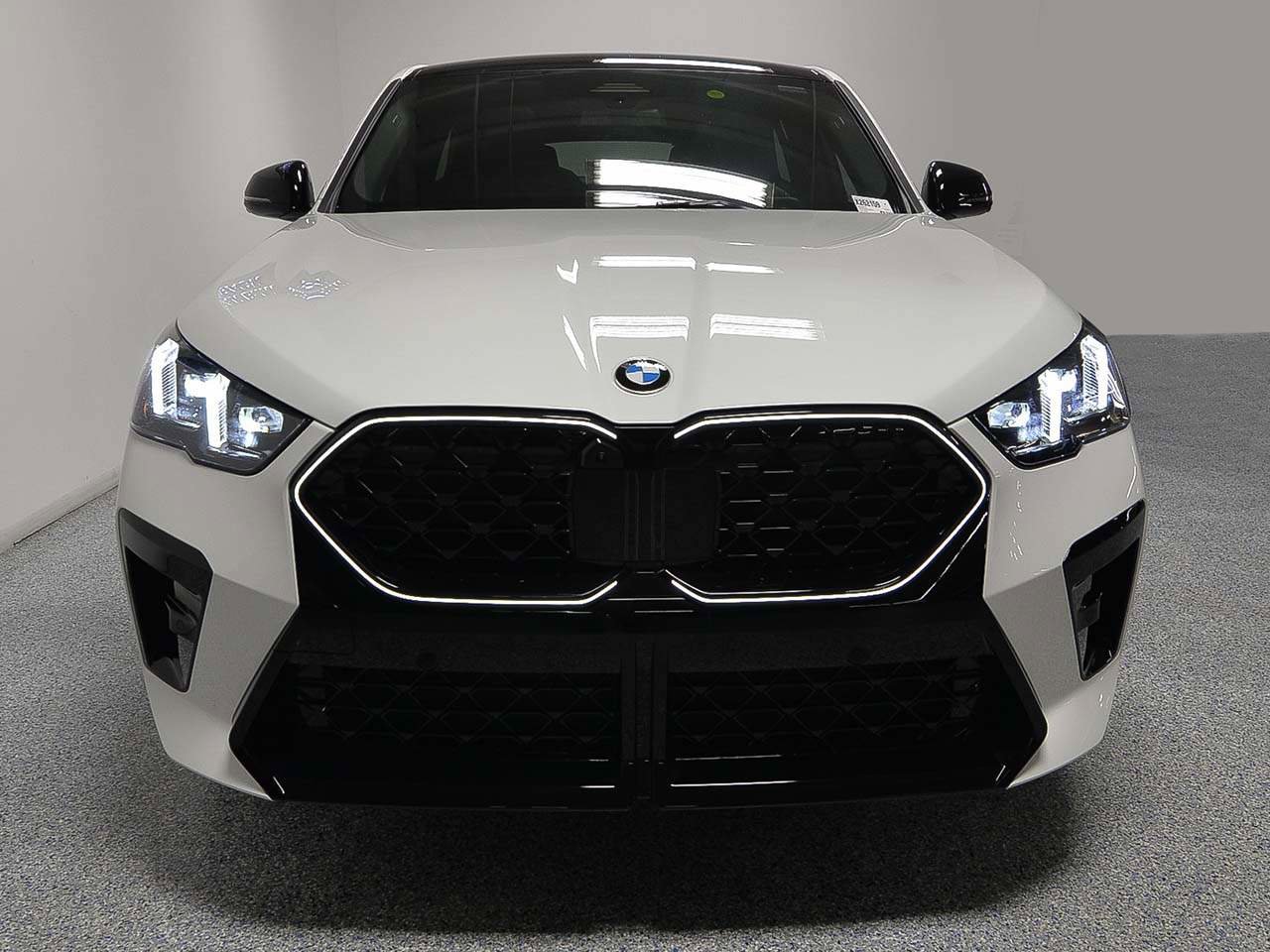 New 2026 BMW X2 xDrive28i image 2