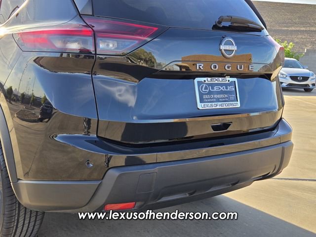 Used 2025 Nissan Rogue SV FWD image 5