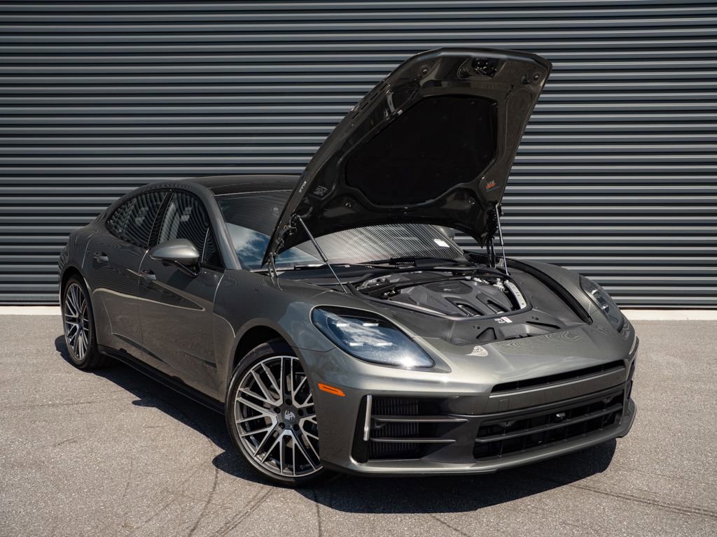 Certified 2025 Porsche Panamera 4 image 32