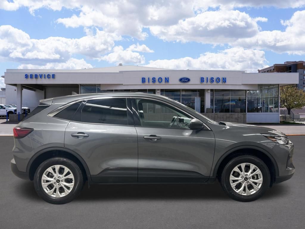 Certified 2024 Ford Escape Active image 2