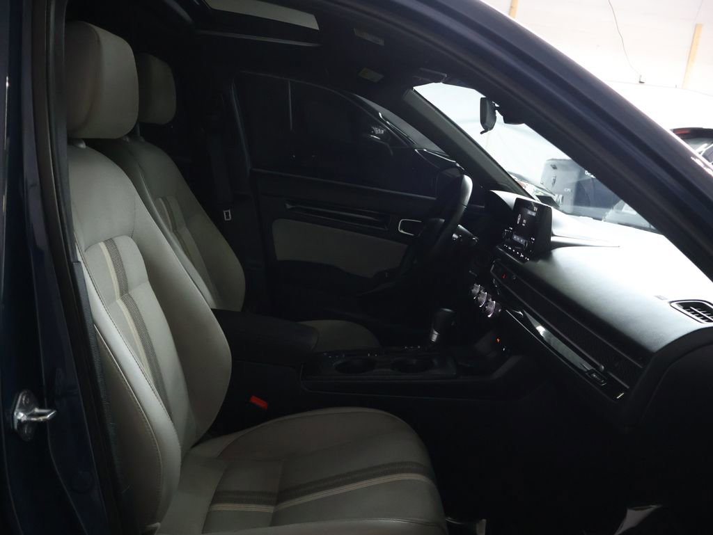 Used 2025 Honda Civic Sport Touring image 9