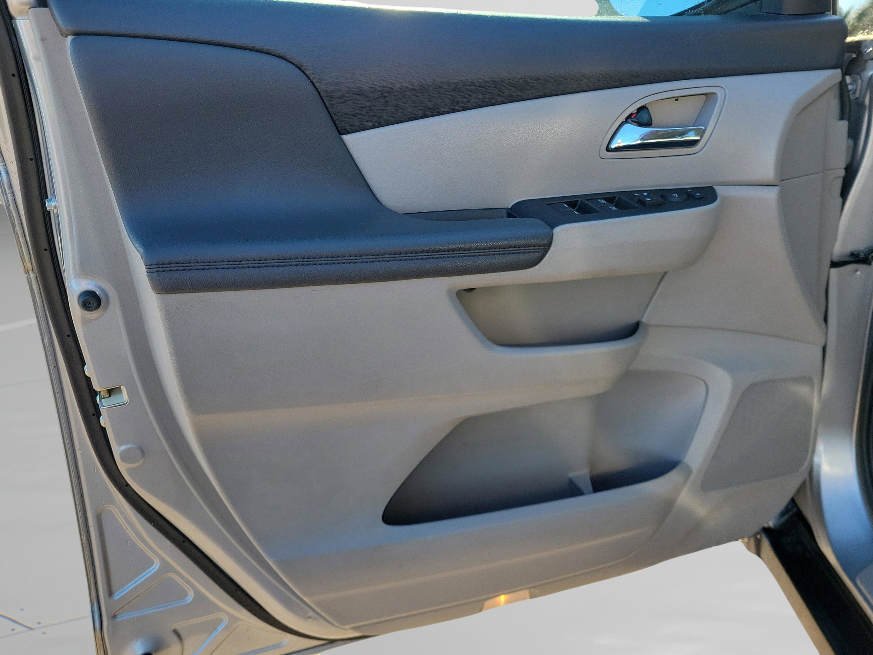 Used 2016 Honda Odyssey EX-L image 34