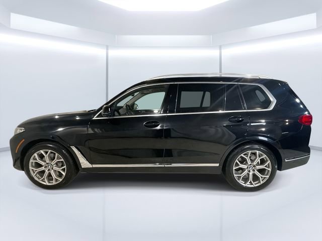 Used 2022 BMW X7 xDrive40i w/ Premium Package image 2