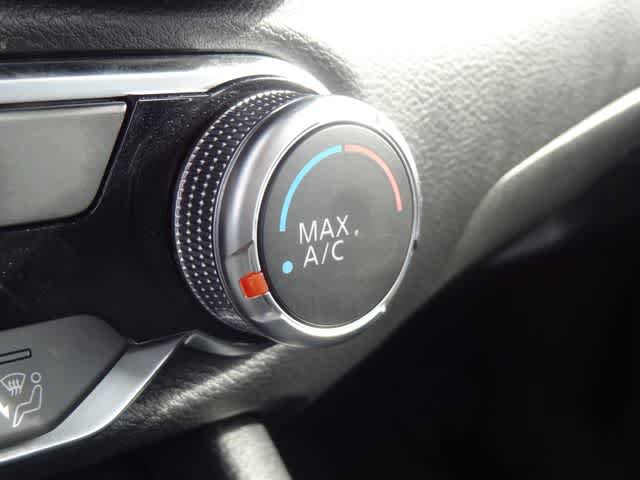 Used 2025 Nissan Sentra SV FWD image 18