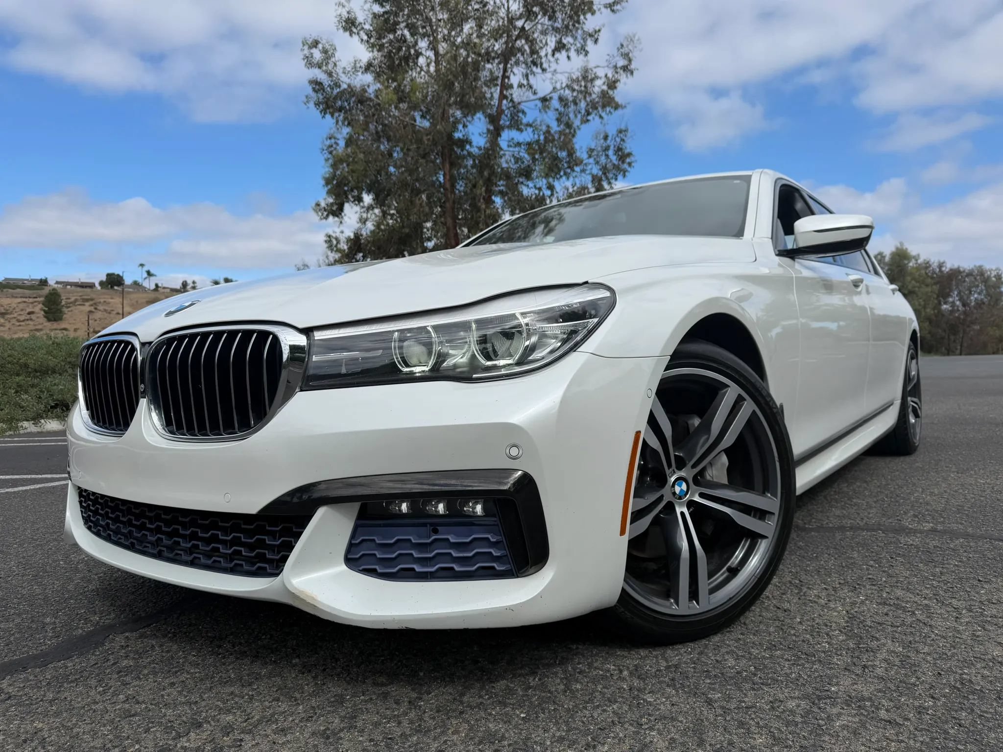 Used 2017 BMW 740i RWD image 1