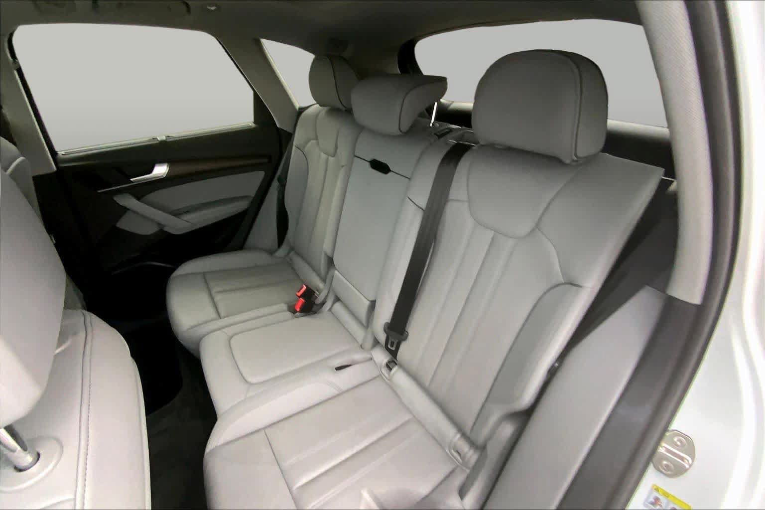 Used 2021 Audi Q5 e Premium Plus w/ Premium Plus Package AWD/4WD image 21