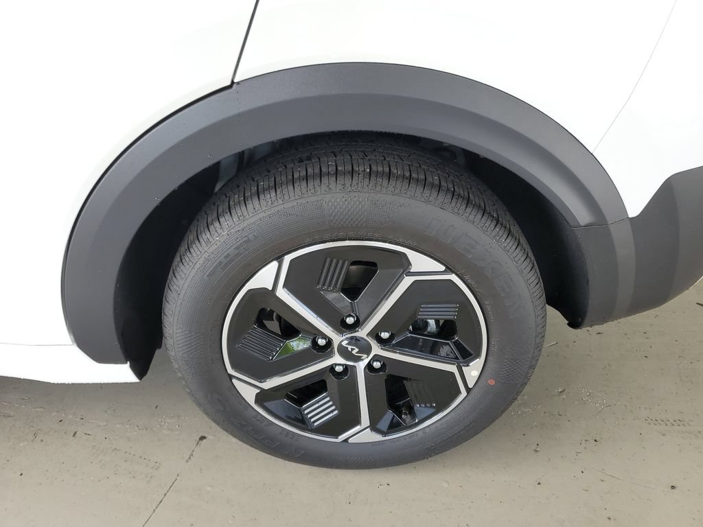 Used 2026 Kia Niro LX FWD image 11