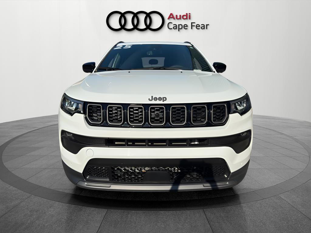 Used 2025 Jeep Compass Latitude w/ Convenience Group image 8