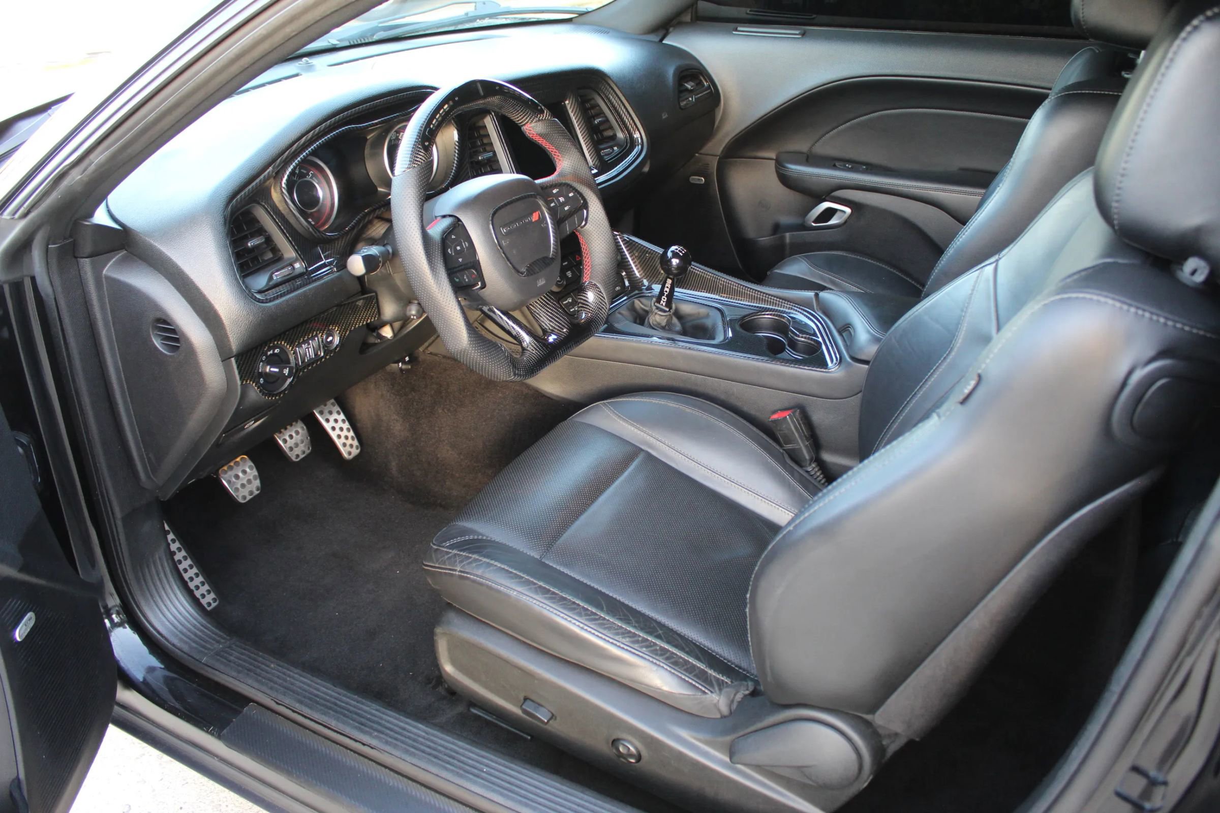 Used 2015 Dodge Challenger R/T Plus RWD image 12