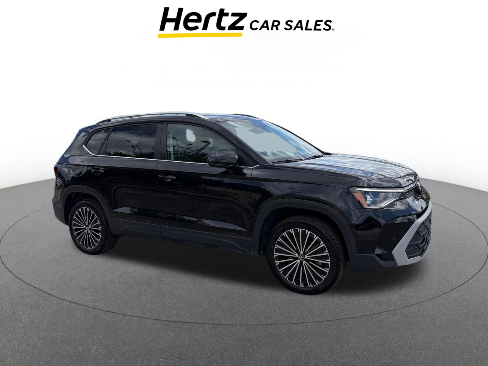 Used 2025 Volkswagen Taos SE FWD image 1
