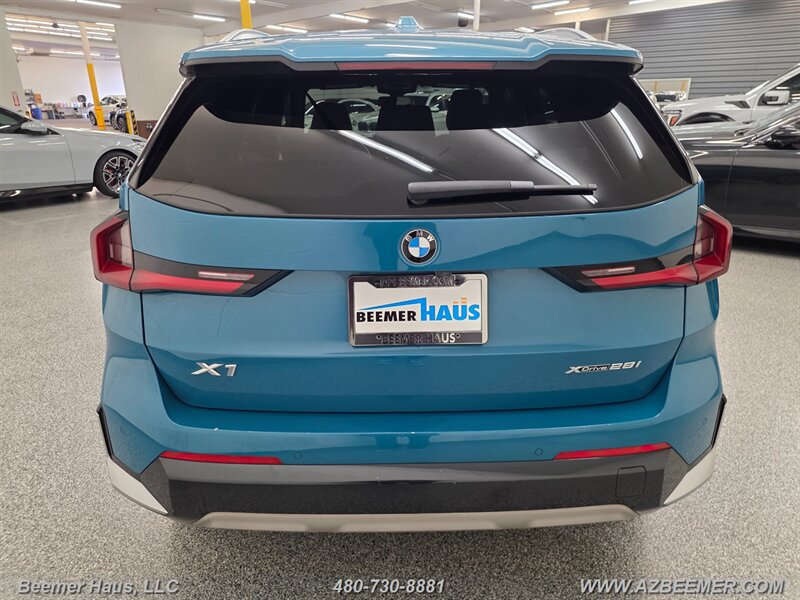 Used 2023 BMW X1 xDrive28i w/ Convenience Package AWD/4WD image 5