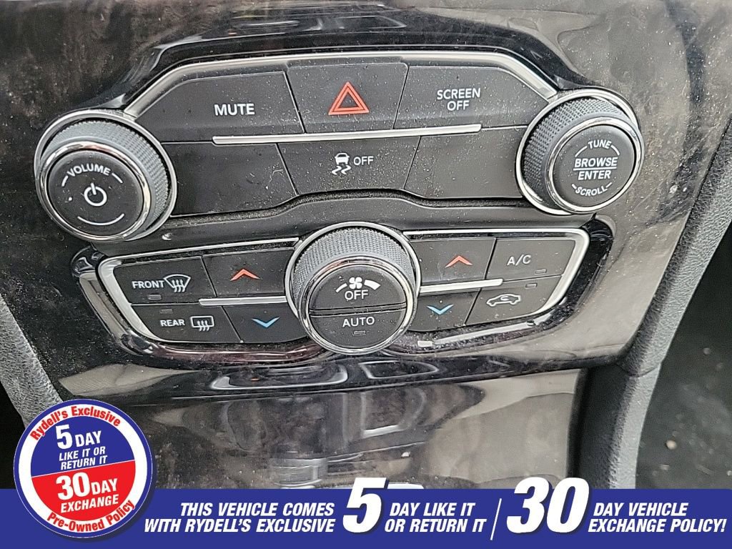 Used 2018 Chrysler 300 Limited w/ Light Group image 14