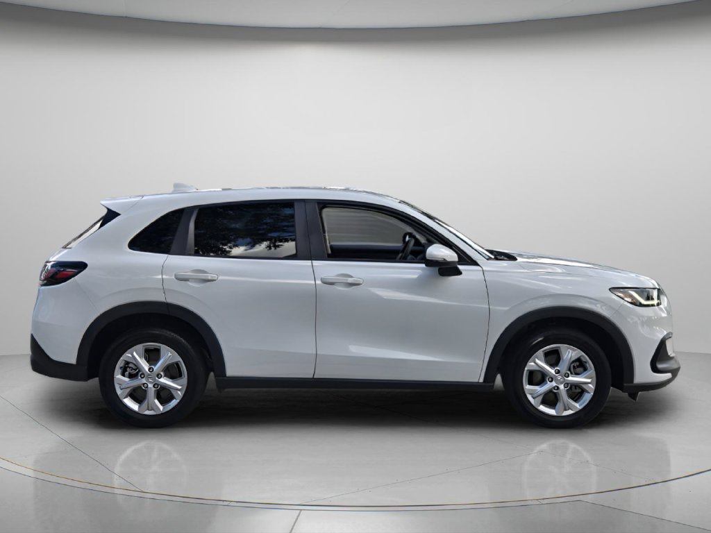 Certified 2024 Honda HR-V LX image 3