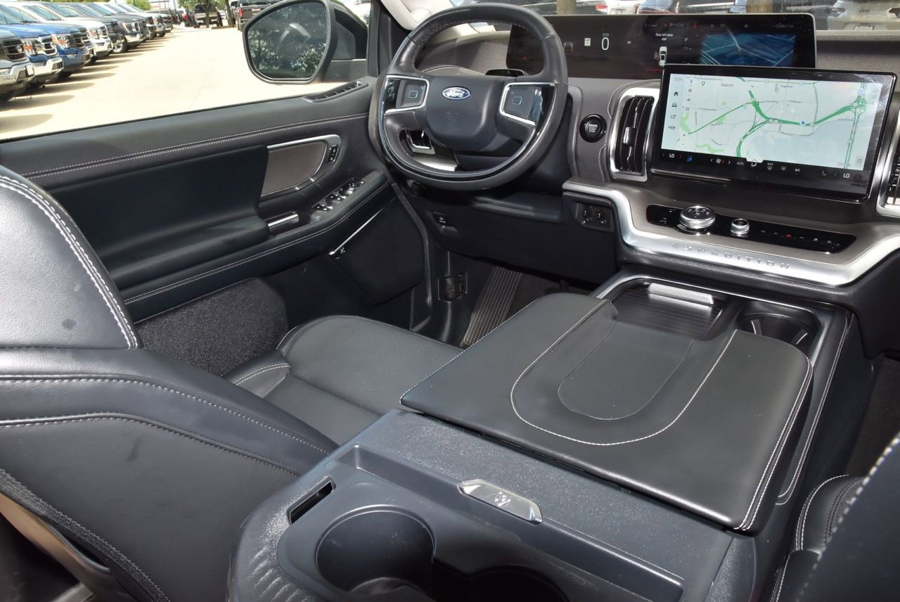 Certified 2025 Ford Expedition Platinum image 16