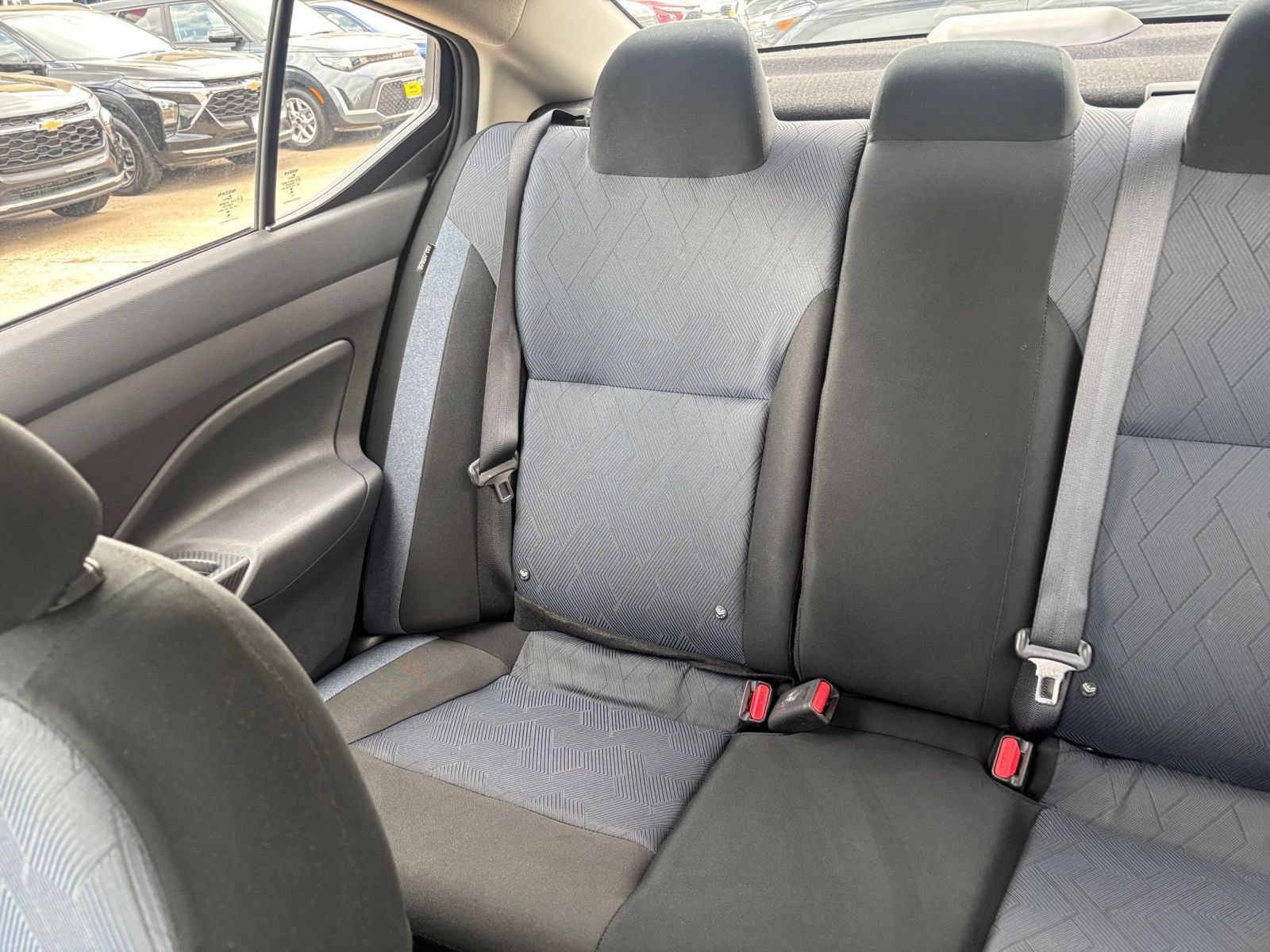 Used 2025 Nissan Versa SV FWD image 37
