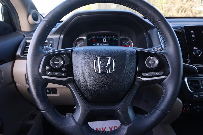 Used 2022 Honda Pilot Touring image 11