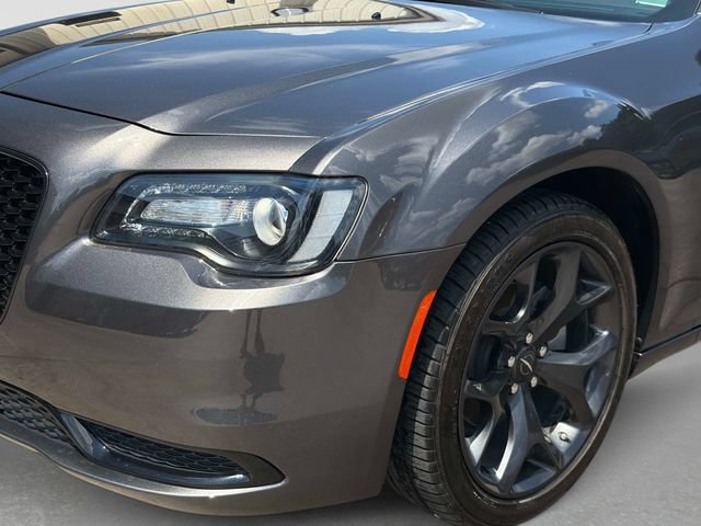 Used 2023 Chrysler 300 Touring w/ Sport Appearance Package RWD image 10