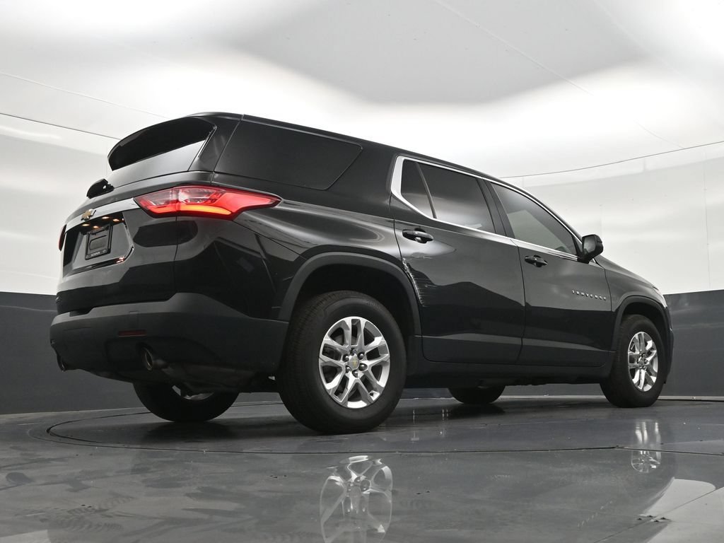 Used 2021 Chevrolet Traverse LS FWD image 28