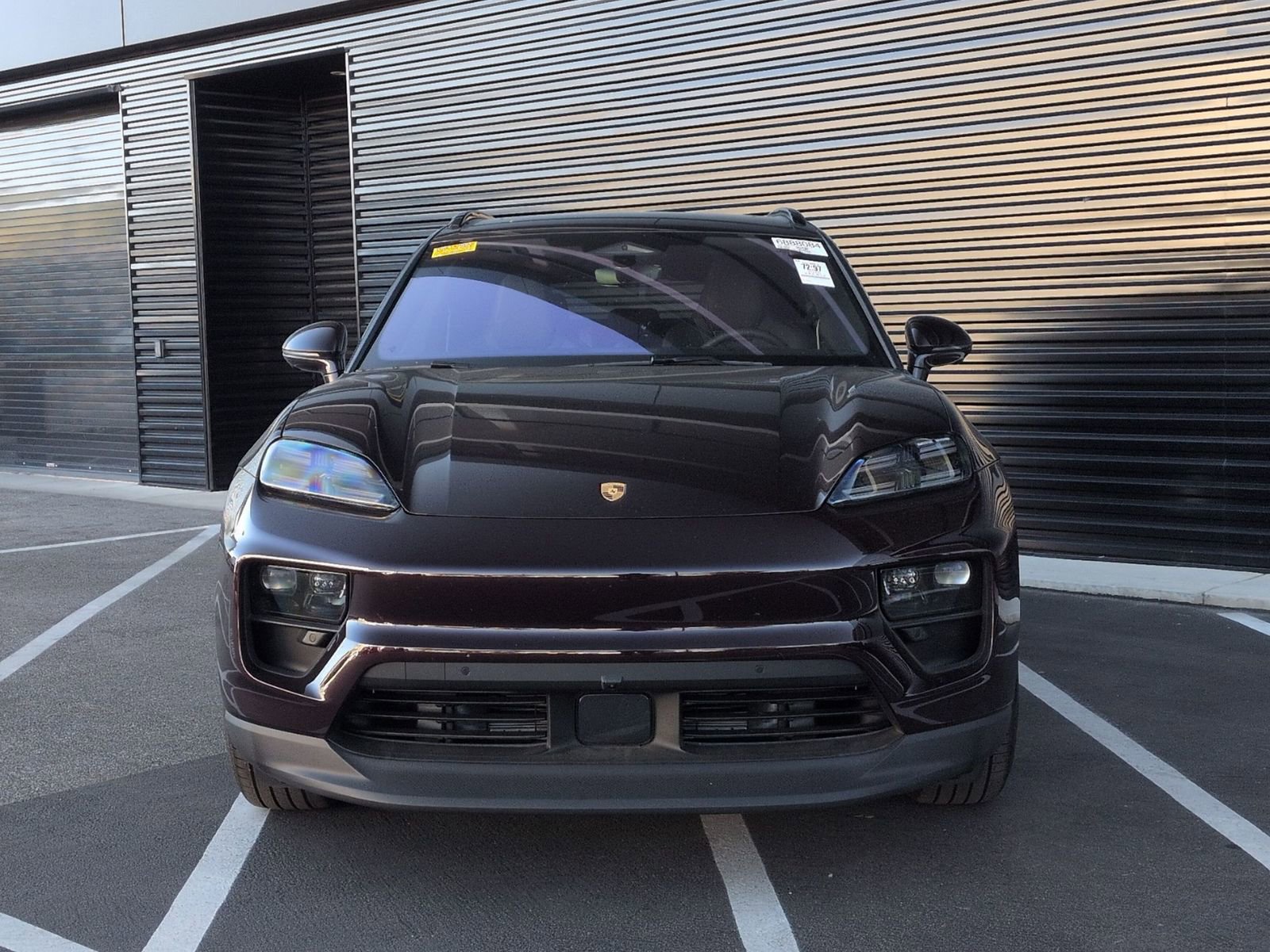 Certified 2025 Porsche Macan 4 Electric image 6