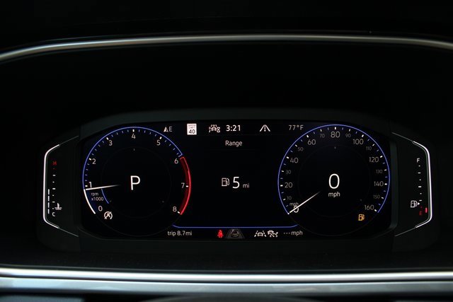 New 2025 Volkswagen Taos SEL image 16