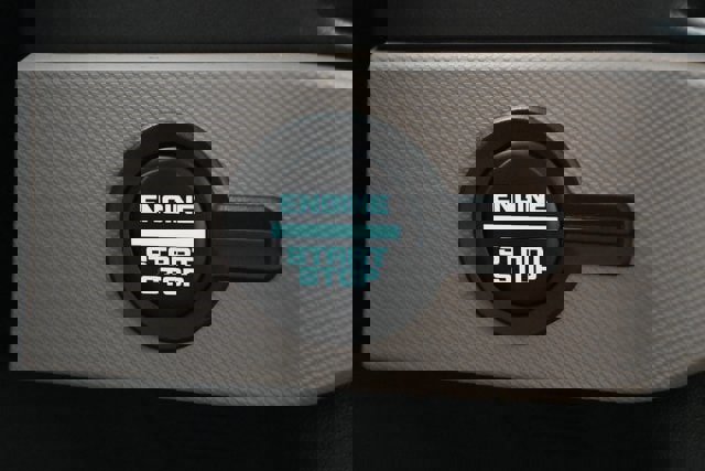 Used 2023 Ford Bronco Wildtrak image 33