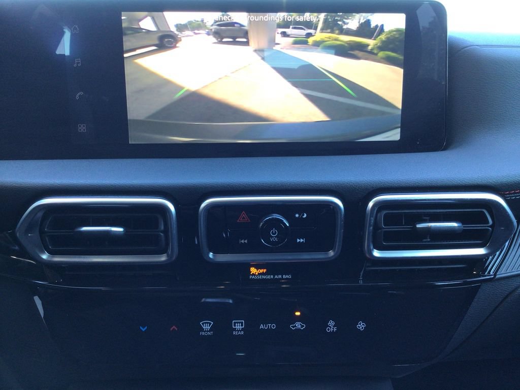 Used 2026 Nissan Sentra SR w/ Floor Mat Package FWD image 26