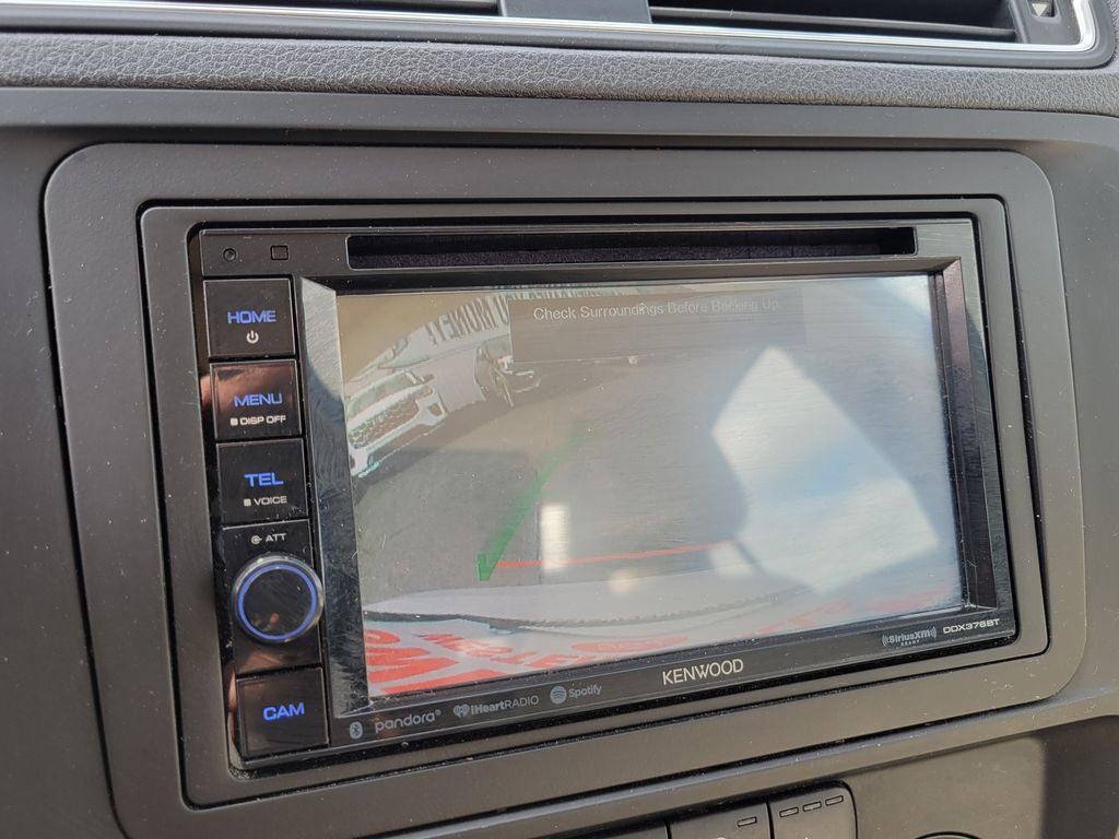Used 2017 Volkswagen Jetta SE FWD image 25
