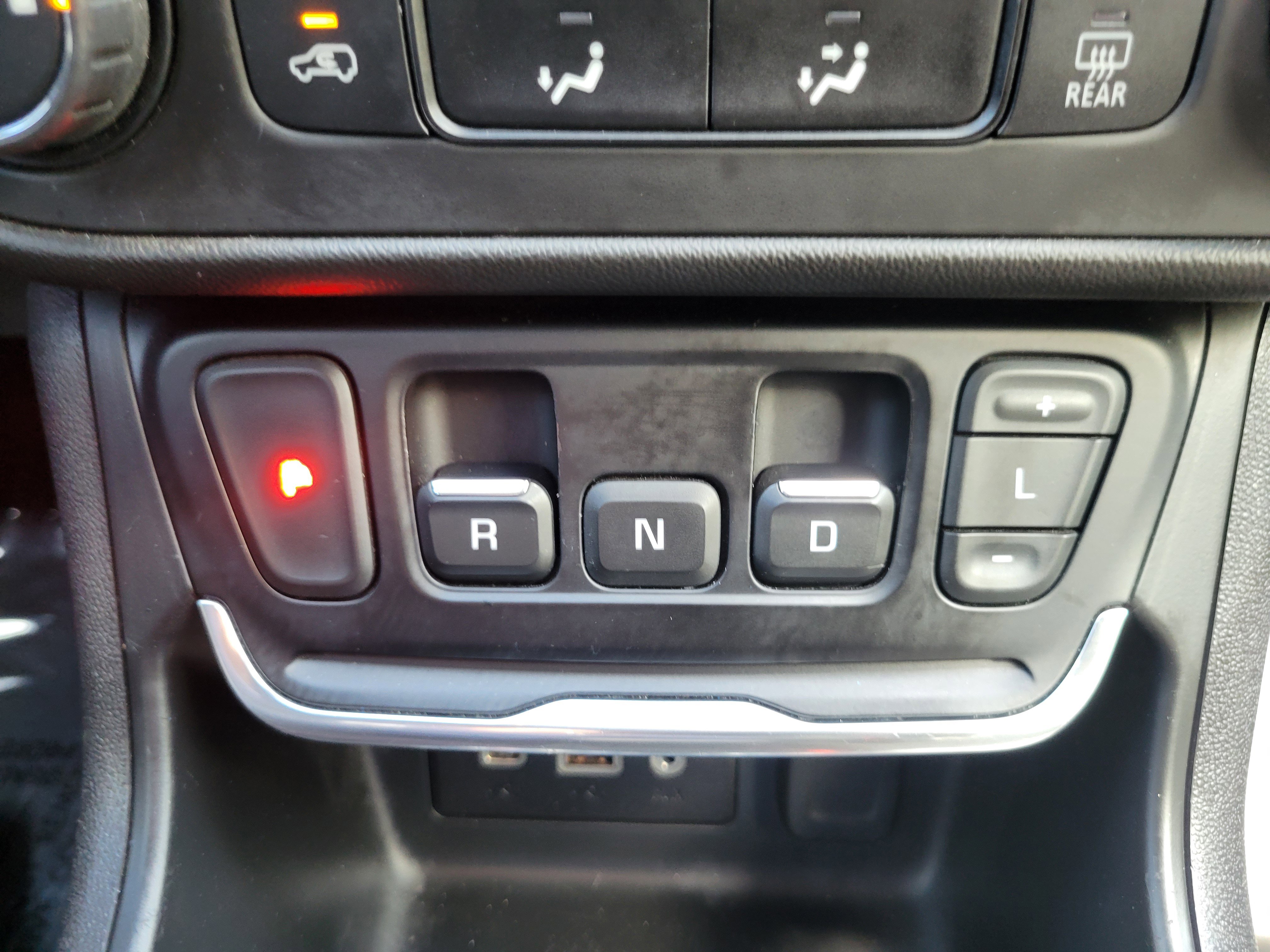 Used 2020 GMC Terrain SLE image 21