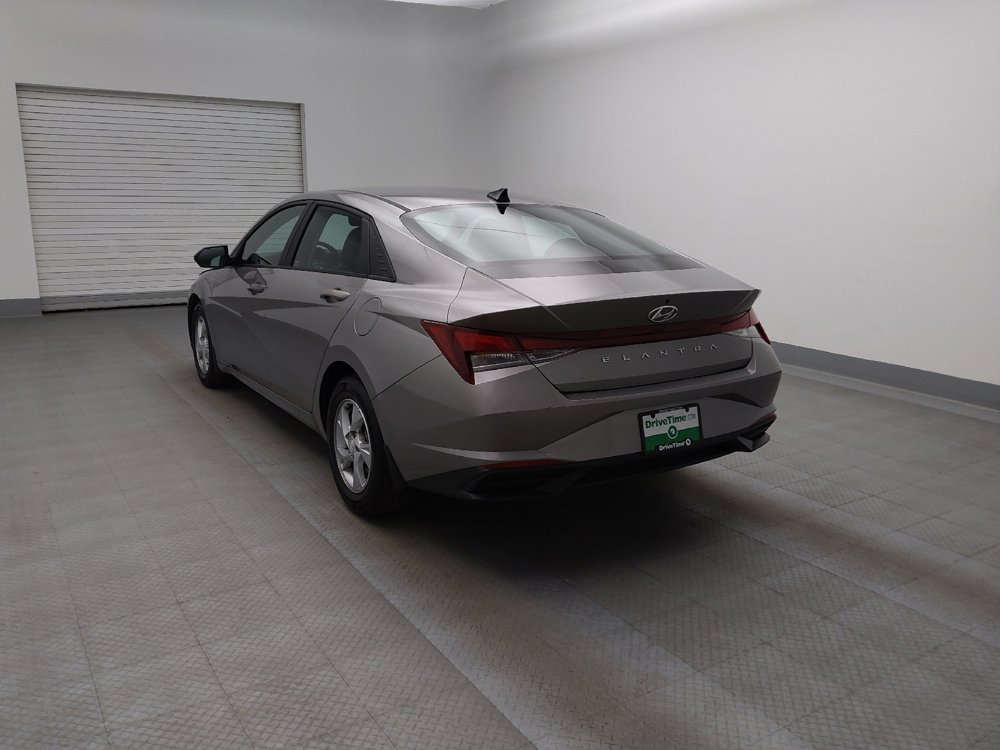 Used 2023 Hyundai Elantra SE image 5