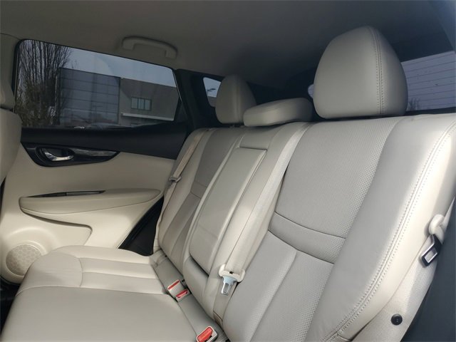 Used 2018 Nissan Rogue Sport SL image 10