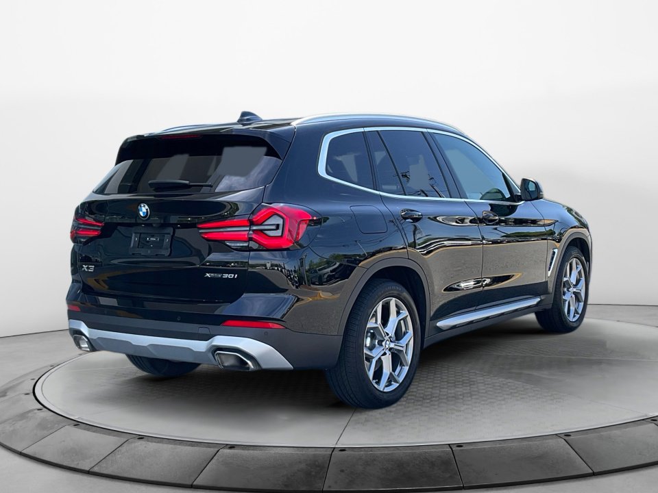 Used 2024 BMW X3 xDrive30i w/ Premium Package AWD/4WD image 7