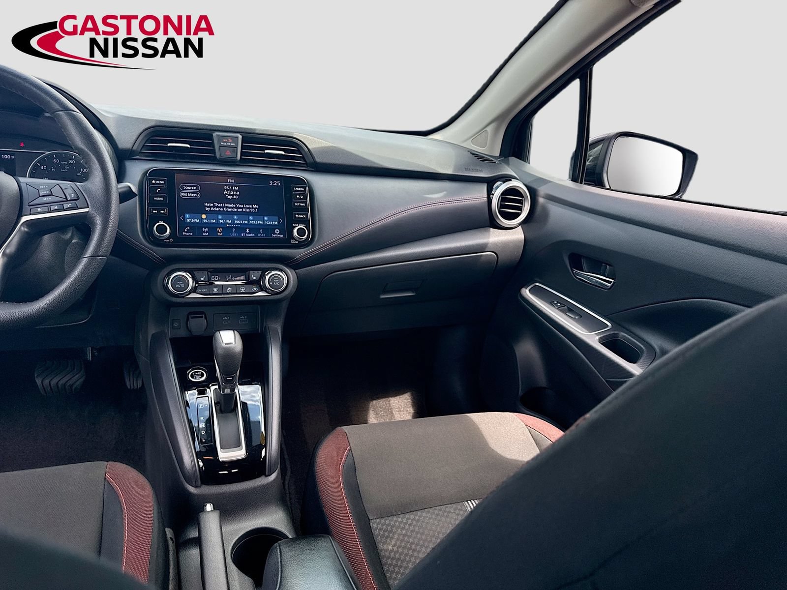 Used 2024 Nissan Versa SR FWD image 29