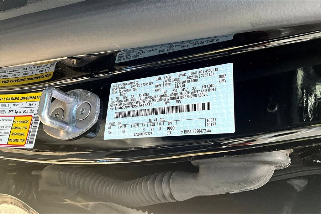 New 2025 Ford Escape ST-Line w/ Tech Pack #1 AWD/4WD image 8