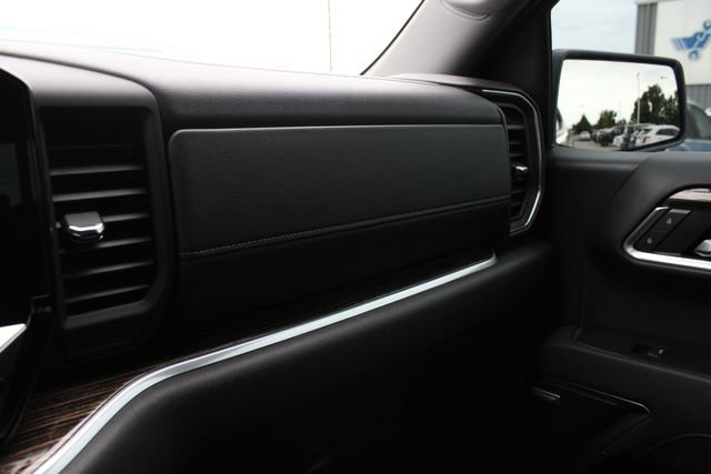 Used 2025 GMC Sierra 1500 Elevation w/ Elevation Premium Package AWD/4WD image 19