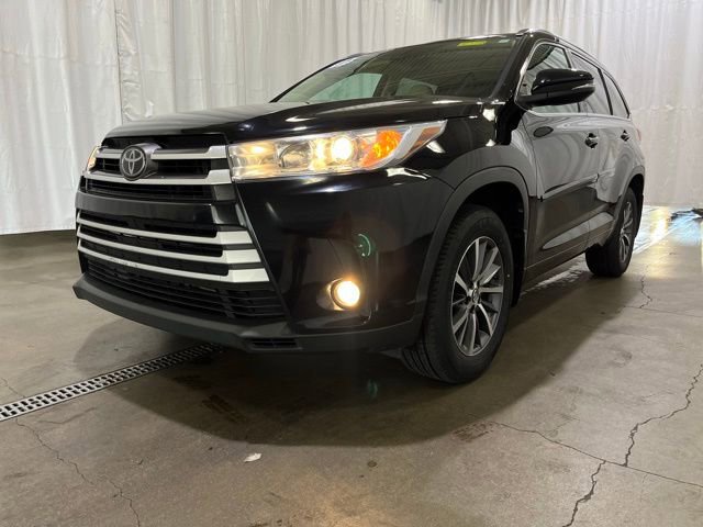 Certified 2017 Toyota Highlander XLE image 27
