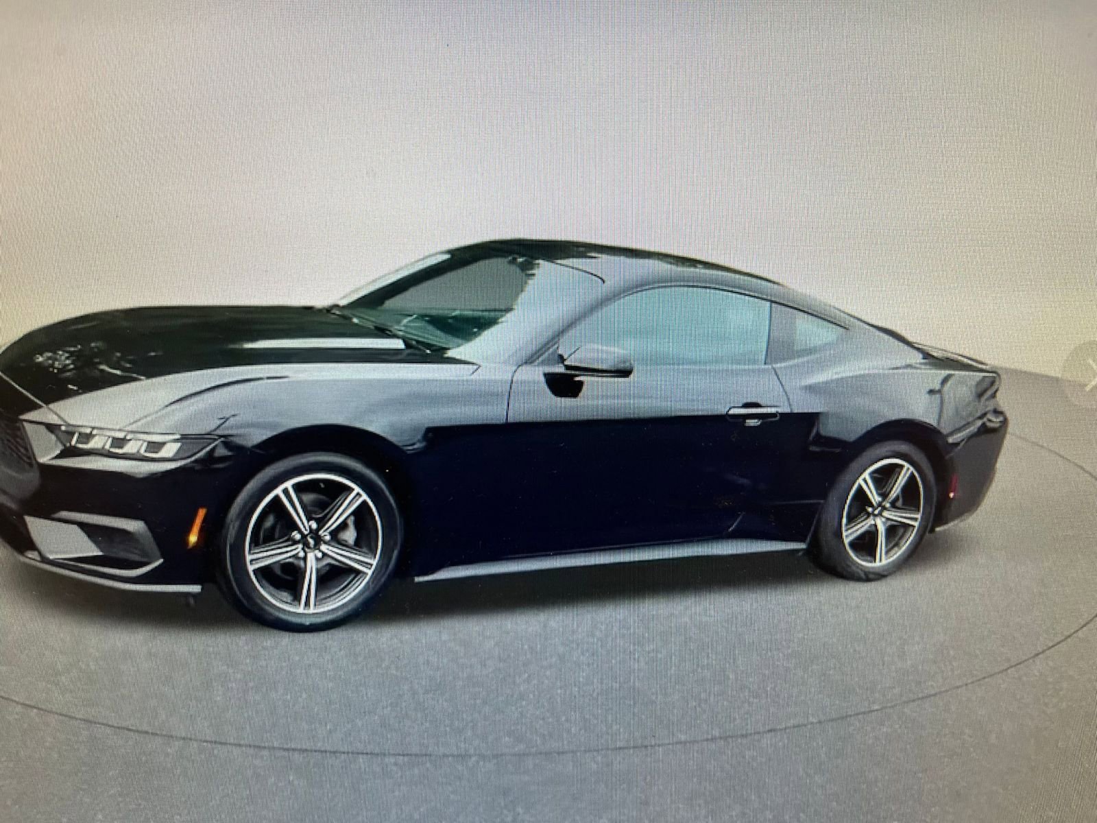 Used 2024 Ford Mustang Premium image 6