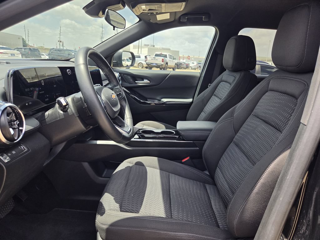 Used 2025 Chevrolet Equinox LT FWD image 26