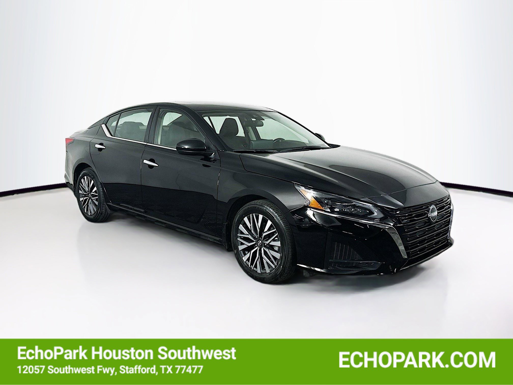 Used 2024 Nissan Altima 2.5 SV w/ SV Premium Package