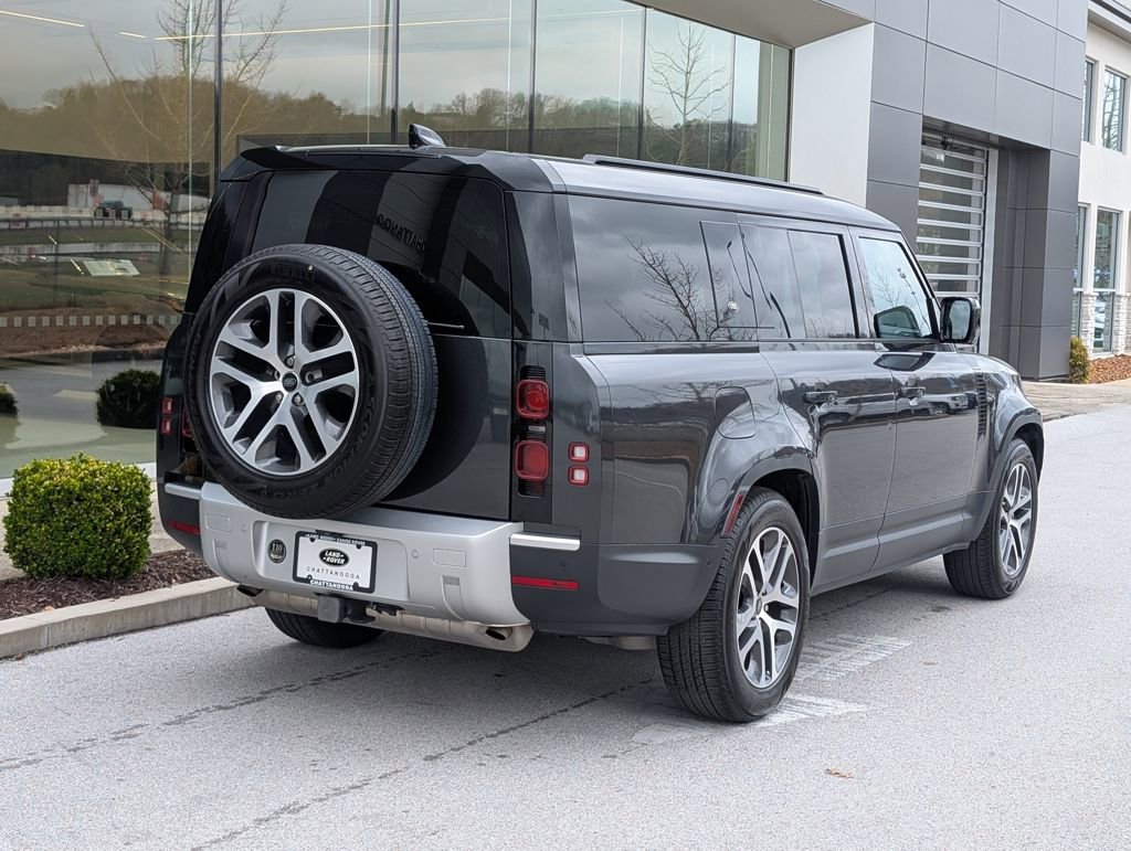 Used 2024 Land Rover Defender 130 S image 8