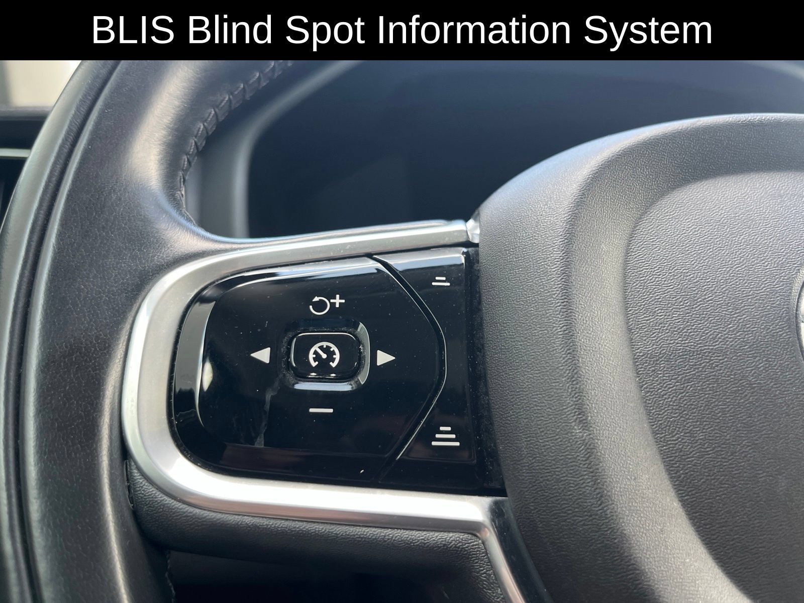 Used 2018 Volvo XC60 T5 Inscription w/ Vision Package AWD/4WD image 16