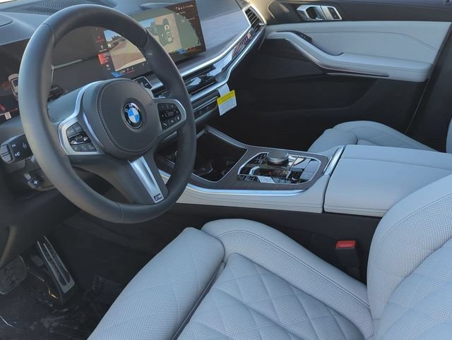 Used 2026 BMW X5 sDrive40i w/ M Sport Package RWD image 16