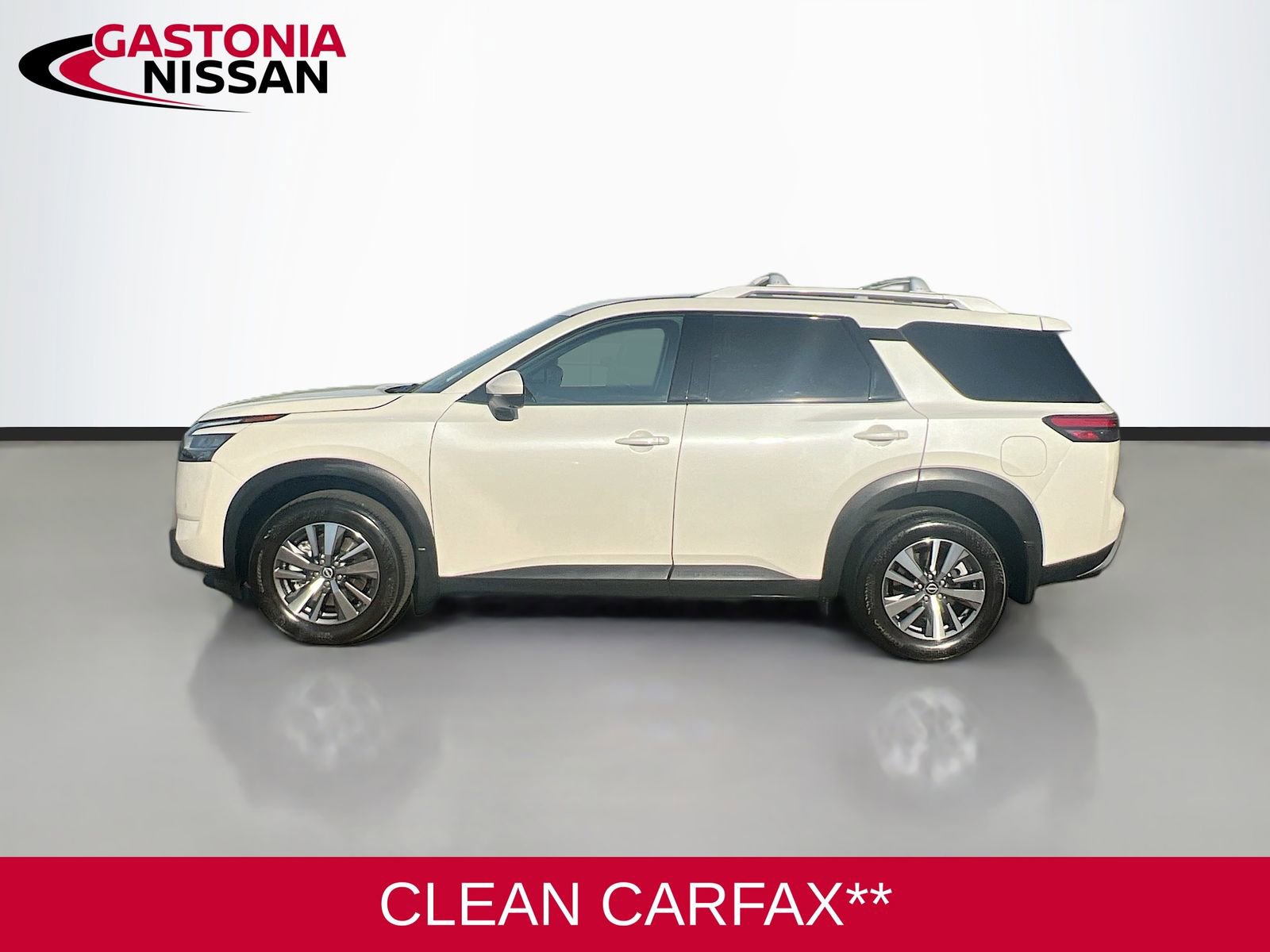 Used 2024 Nissan Pathfinder SL w/ Cargo Package image 5