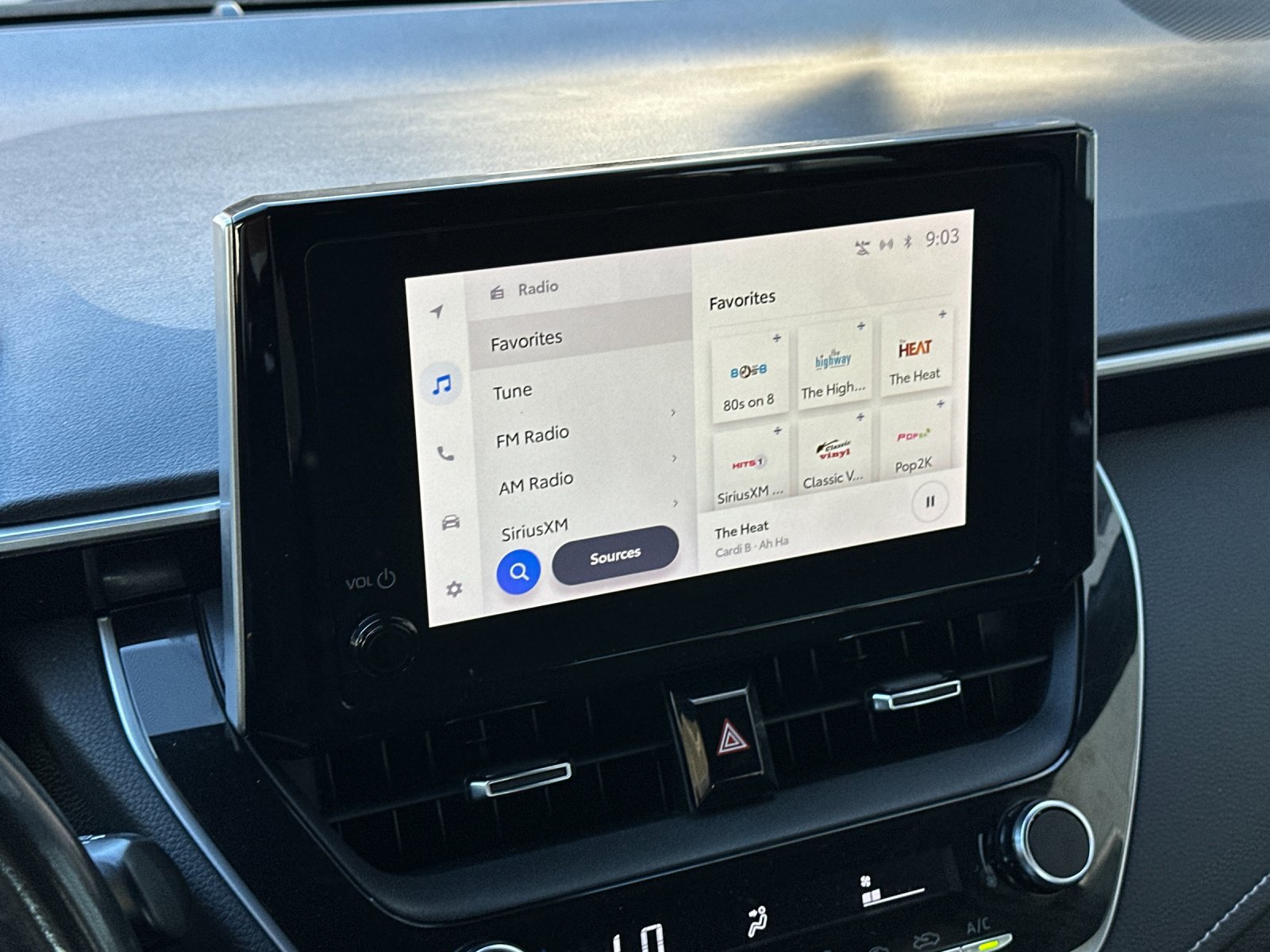 Used 2023 Toyota Corolla SE FWD image 15