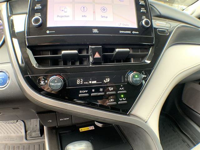 Used 2022 Toyota Camry XLE image 19