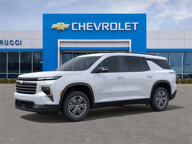 New 2026 Chevrolet Traverse LT w/ Driver Confidence Package image 2