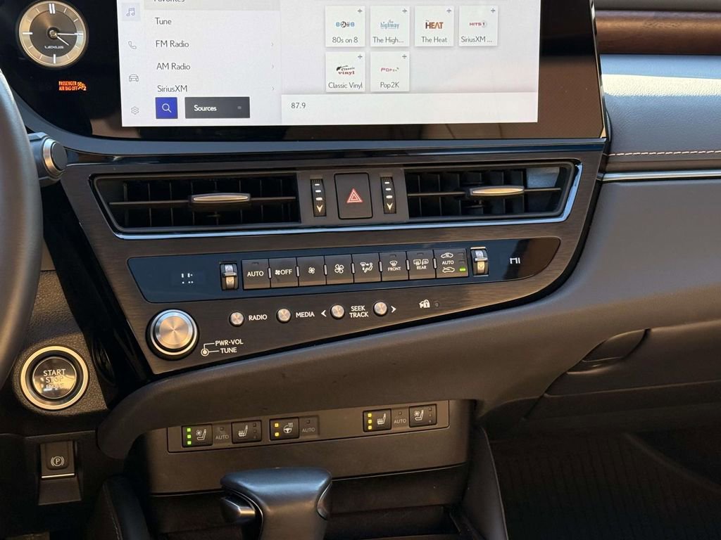 Used 2025 Lexus ES 350 w/ Premium Package image 19