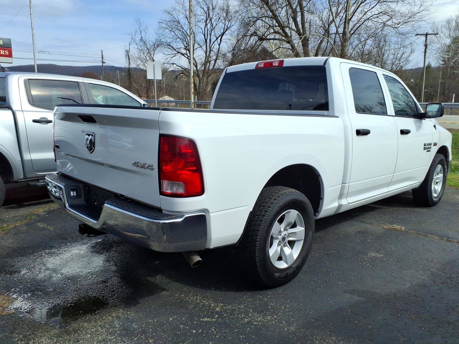 Used 2023 RAM 1500 Classic SLT w/ Protection Group AWD/4WD image 2