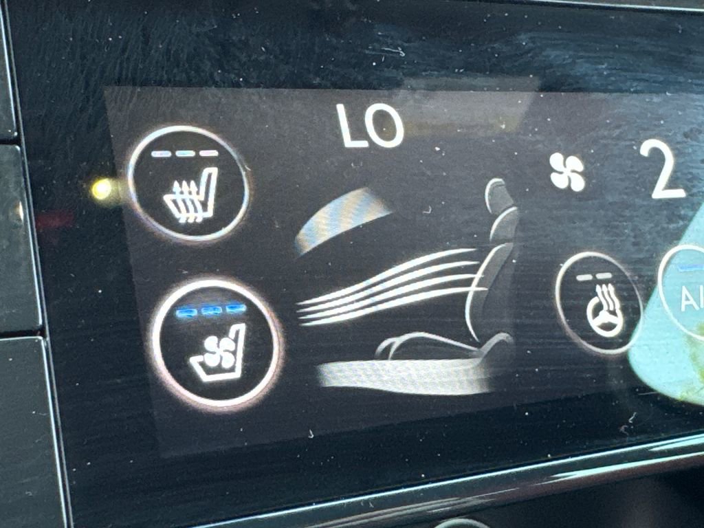 Used 2024 Genesis G70 3.3T Advanced w/ Sport Prestige Package image 31