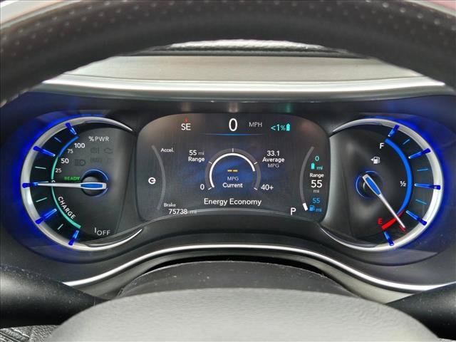 Used 2021 Chrysler Pacifica Limited w/ Uconnect Theater Family Group FWD image 15
